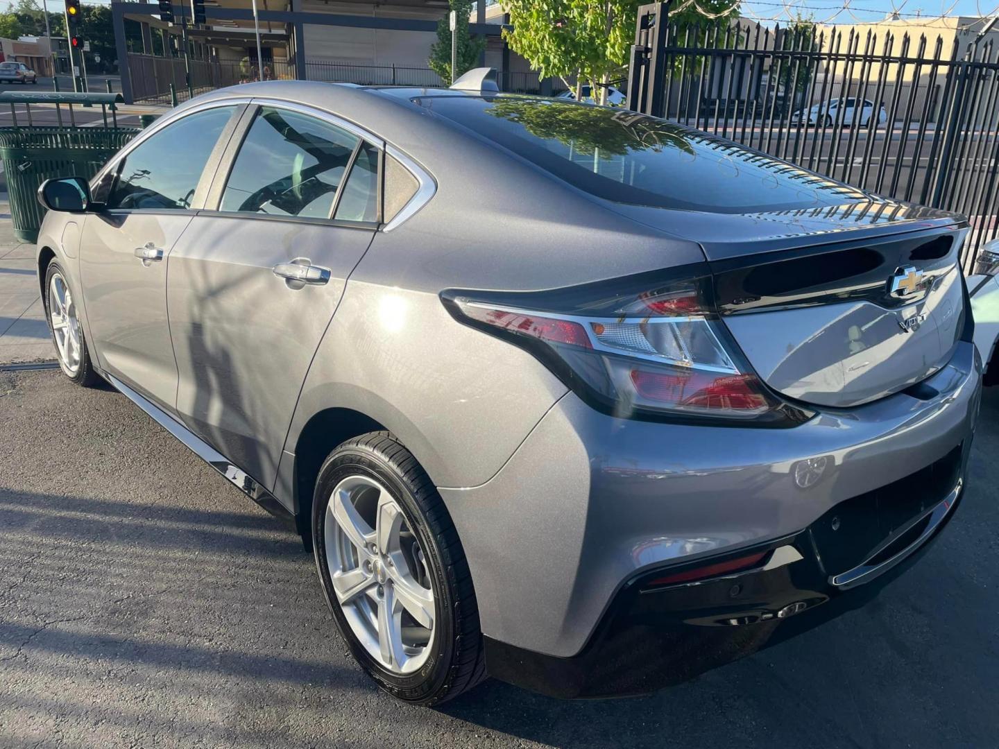 2018 DARK GRAY /BLACK Chevrolet Volt (1G1RC6S52JU) , located at 744 E Miner Ave, Stockton, CA, 95202, (209) 944-5770, 37.956863, -121.282082 - Photo#10